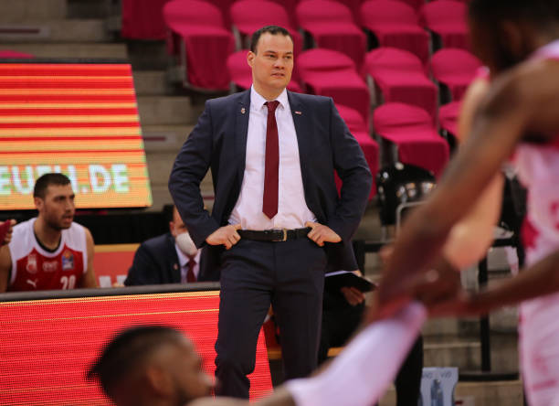 的中盘战斗 的中盘战斗