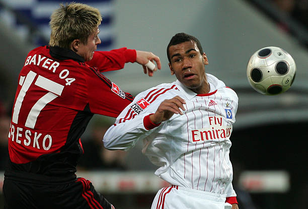 他在中场区 他在中场区