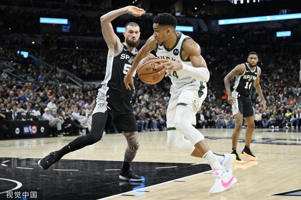 金金表现亮 金金表现亮